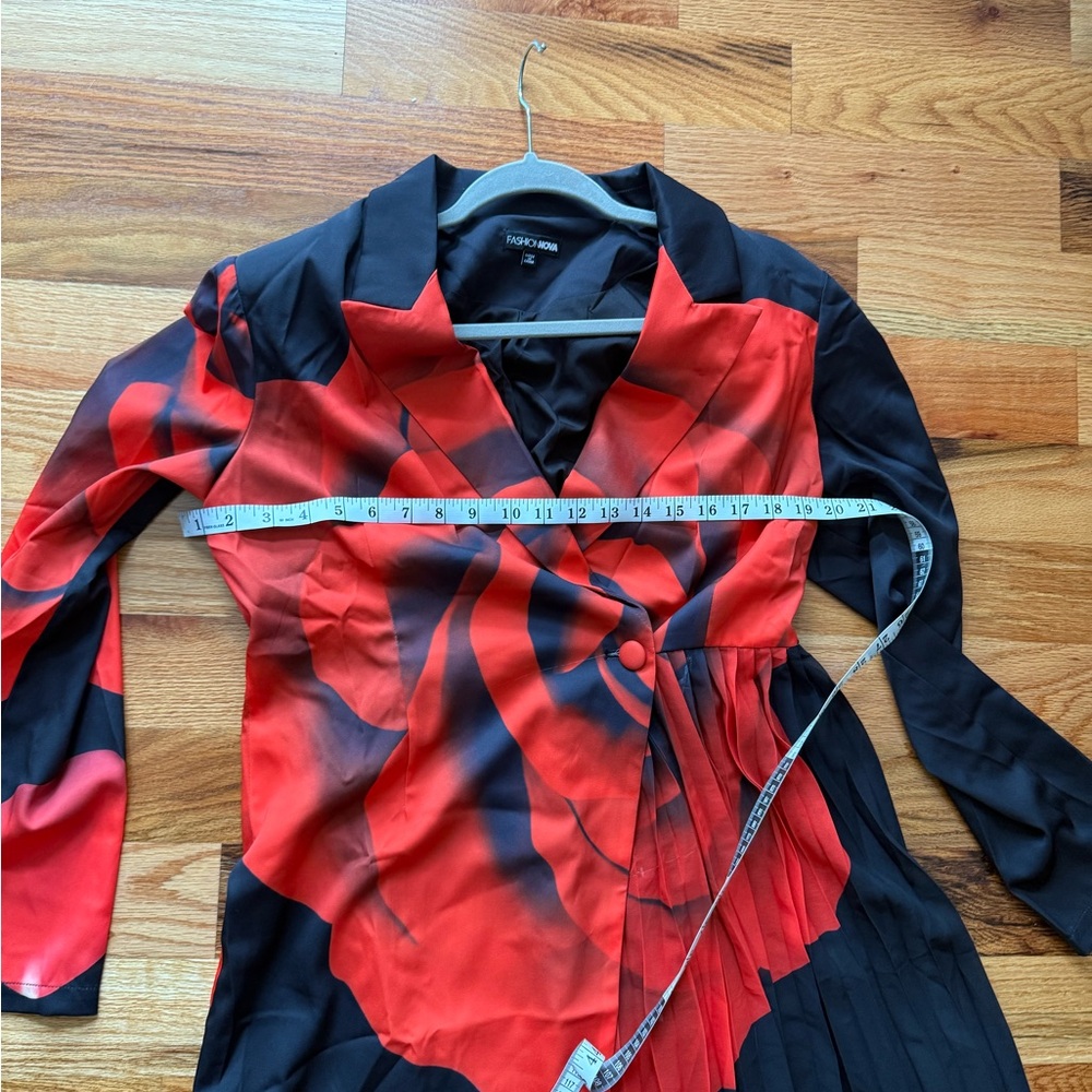 Fashion Nova Red and Black Floral Wrap Mini Dress - Picture 7 of 9